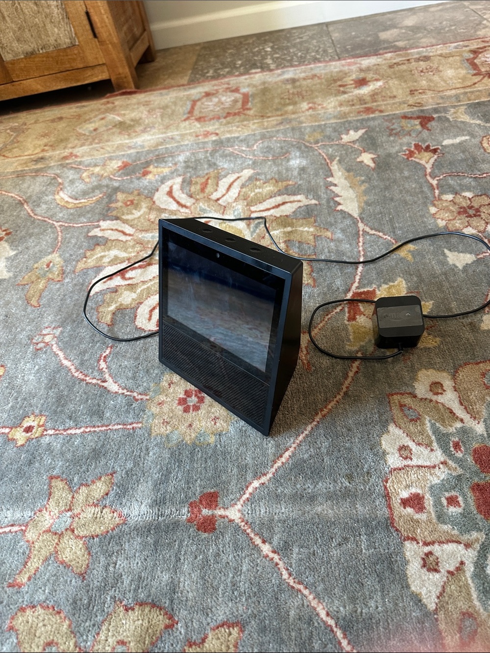 Amazon Smart Display with Built-in Speaker — Black echo SHOW